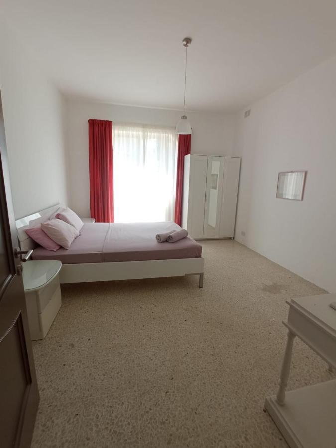 Modern Bedroom Gzira ภายนอก รูปภาพ